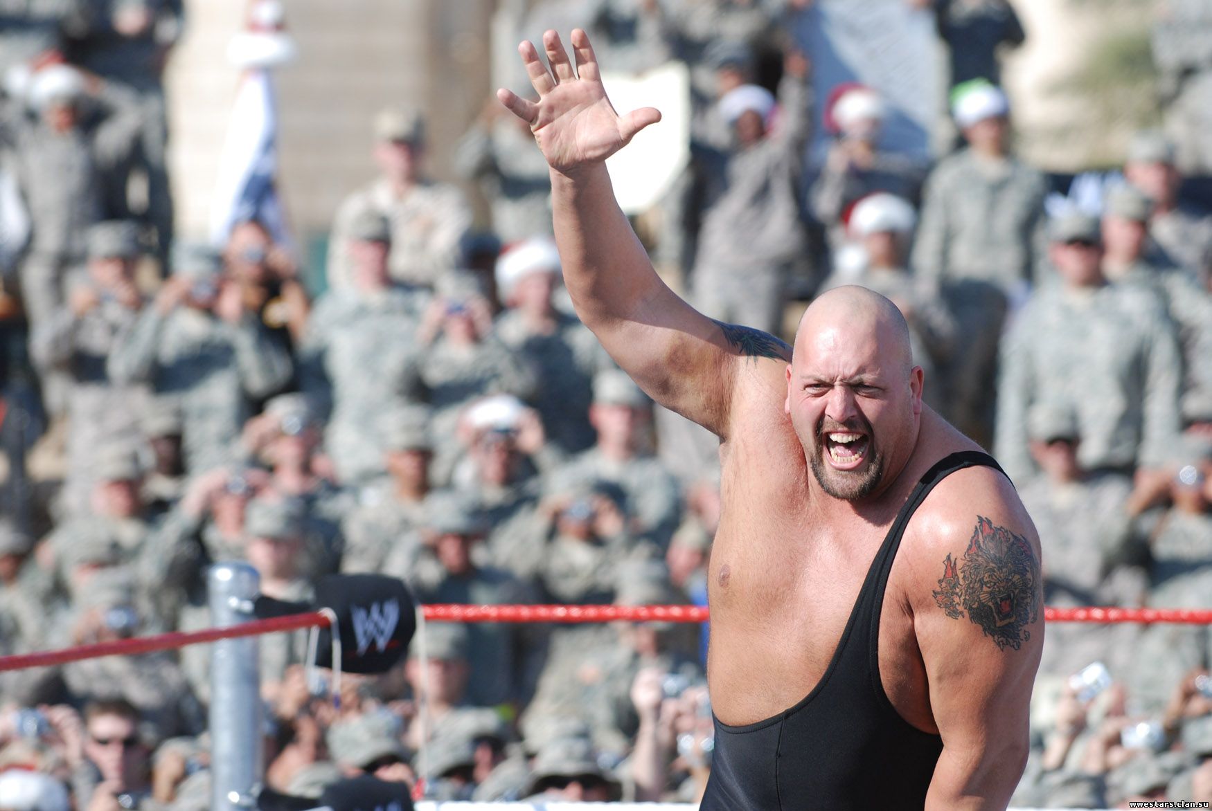 http://wwestars.clan.su/restling/restling/Big_Show.jpg